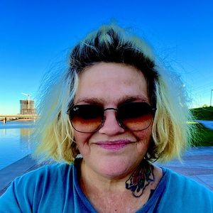 Meet your Posher, Natalie. *****SHIPPING TWICE A DAY UNTIL 12/22